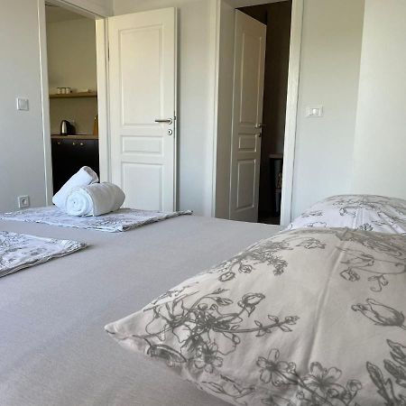 Apartments Martina Тисно Экстерьер фото