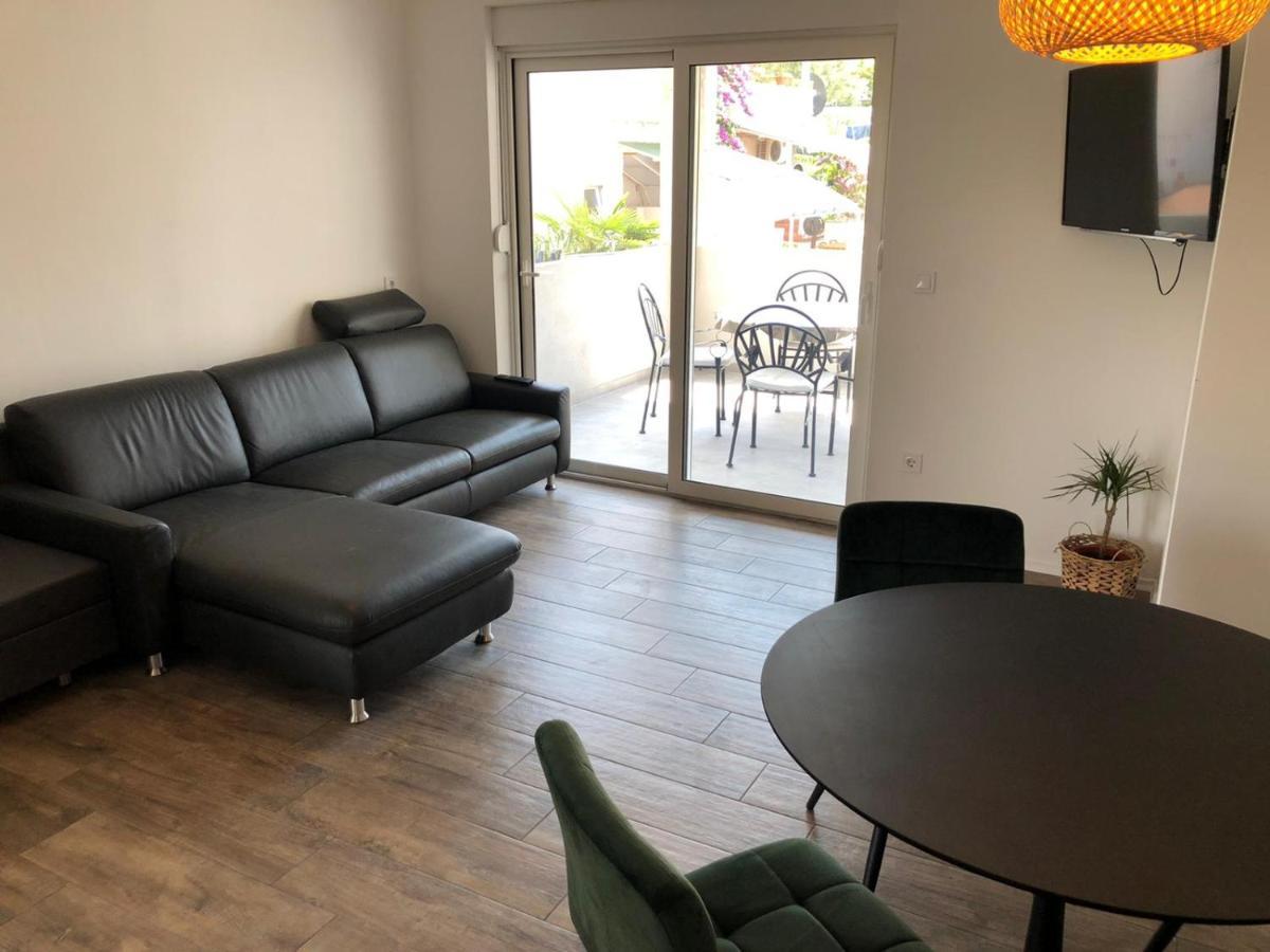 Apartments Martina Тисно Экстерьер фото