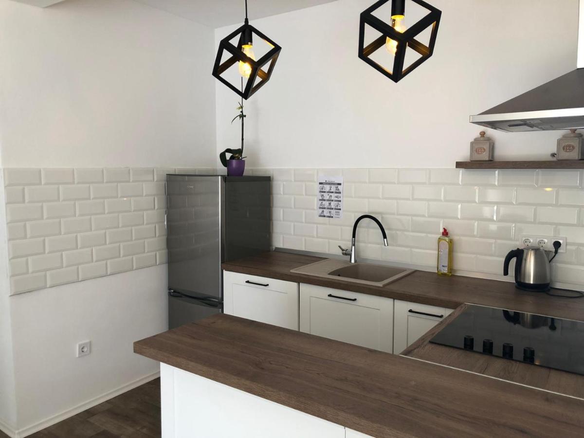 Apartments Martina Тисно Экстерьер фото