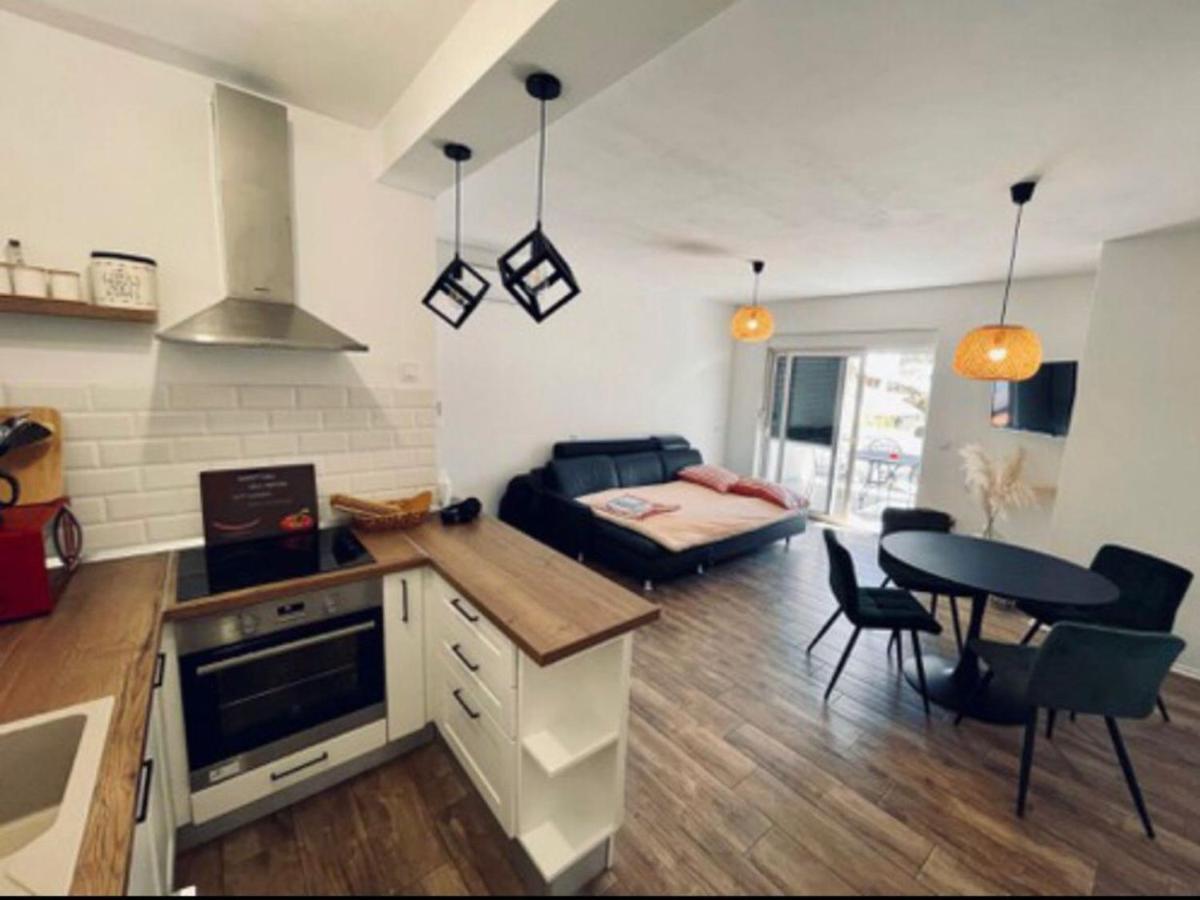 Apartments Martina Тисно Экстерьер фото