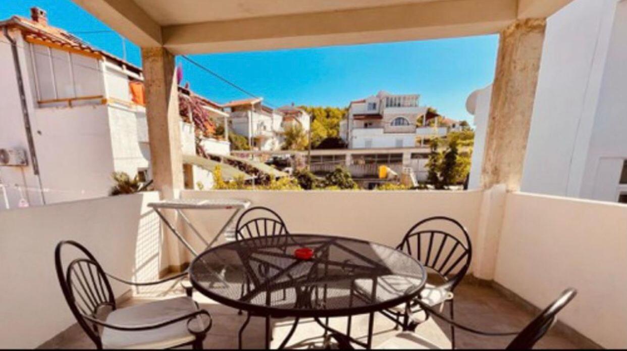Apartments Martina Тисно Экстерьер фото