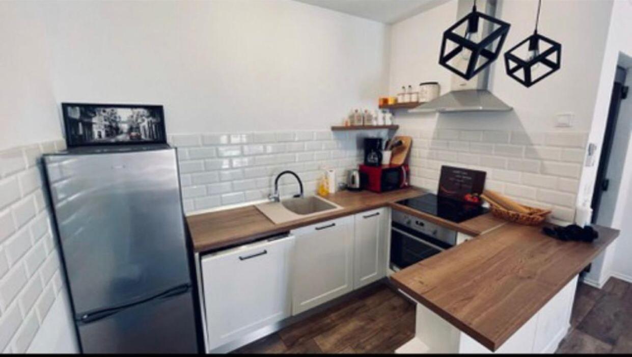 Apartments Martina Тисно Экстерьер фото