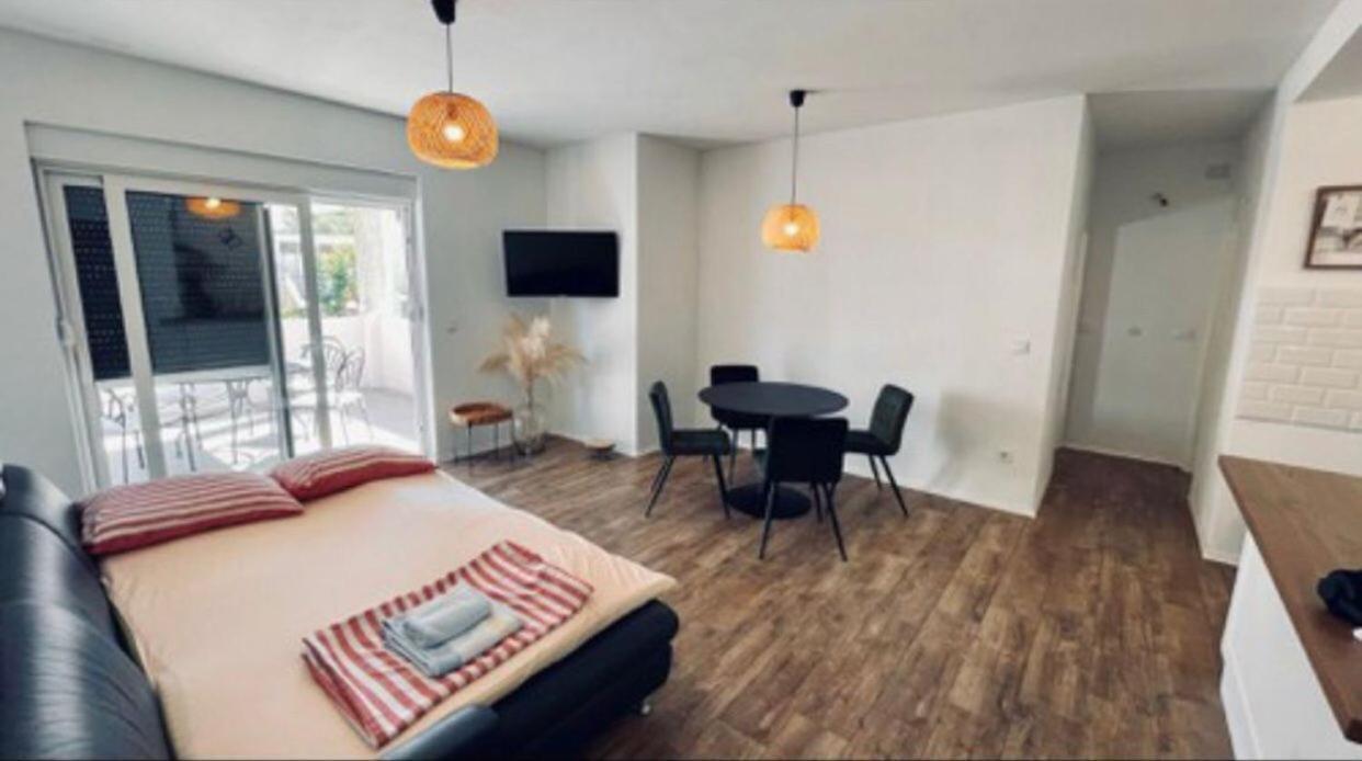 Apartments Martina Тисно Экстерьер фото