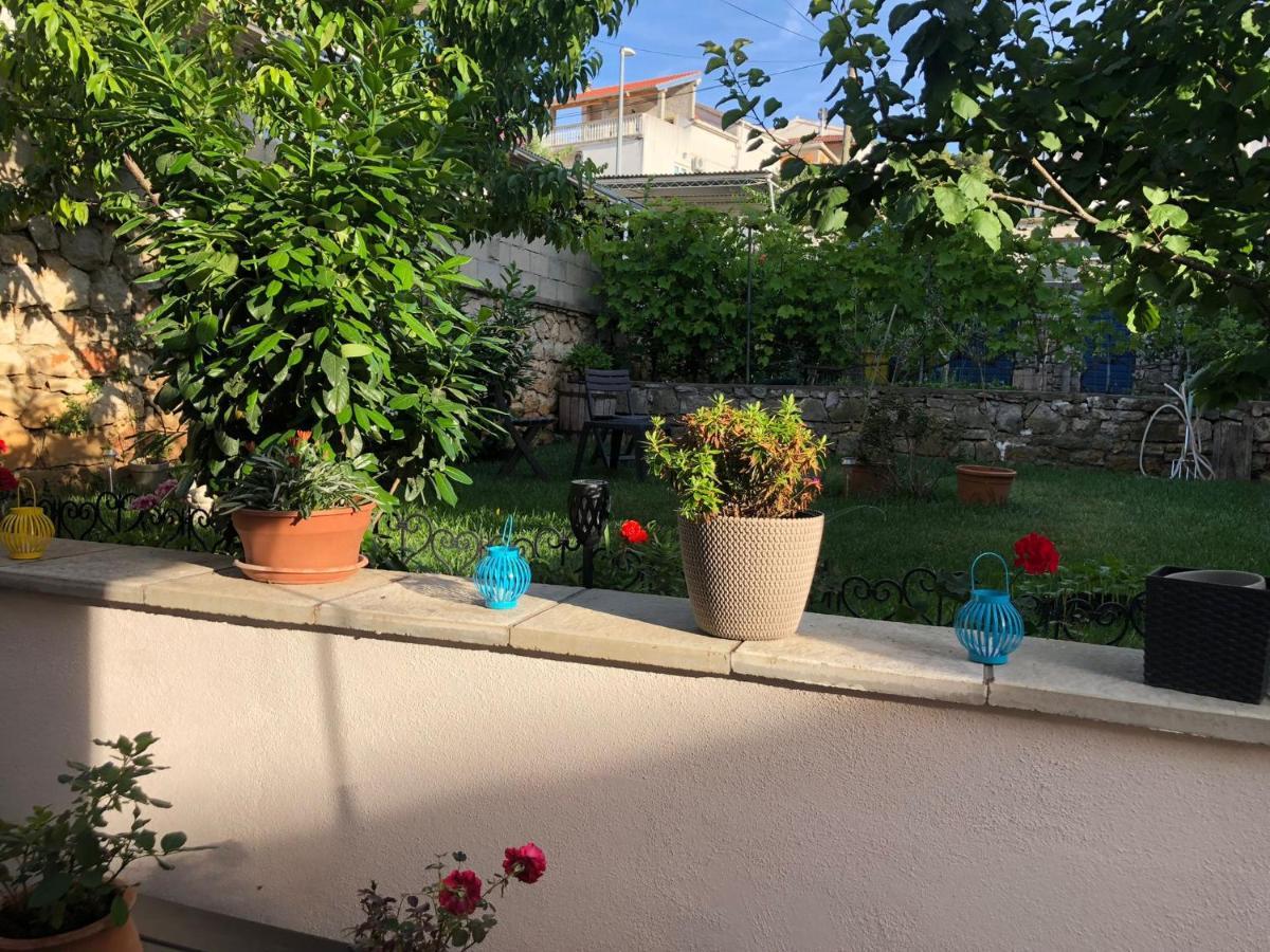 Apartments Martina Тисно Экстерьер фото