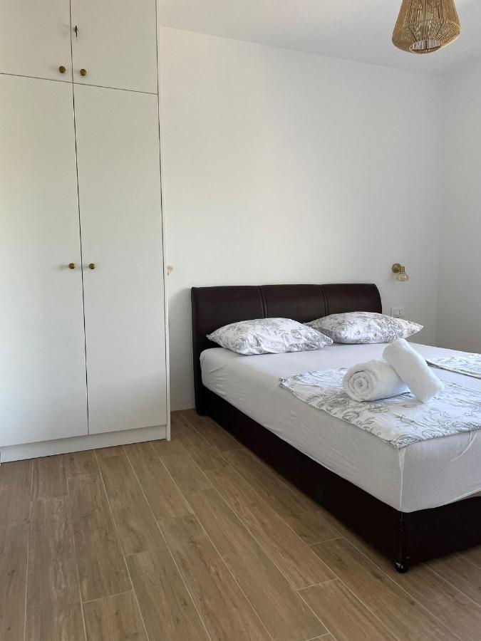 Apartments Martina Тисно Экстерьер фото