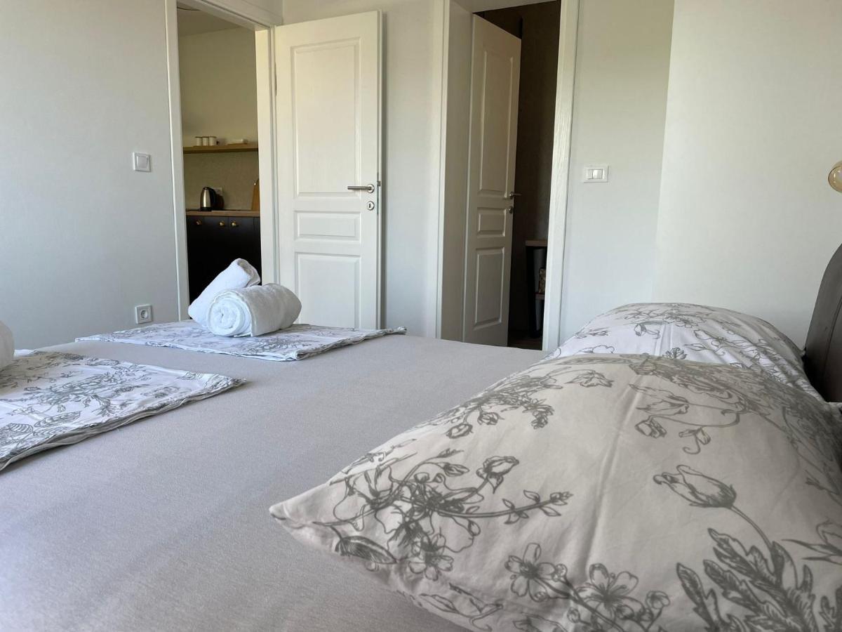 Apartments Martina Тисно Экстерьер фото