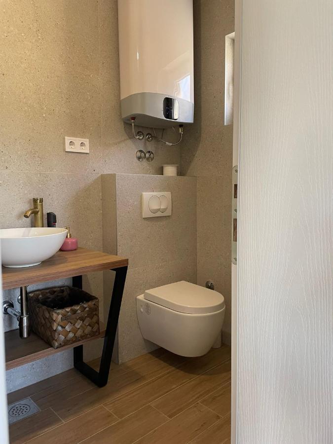 Apartments Martina Тисно Экстерьер фото